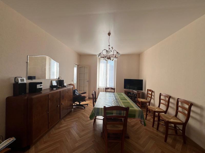 Maison - 110 m² - 4 pièces