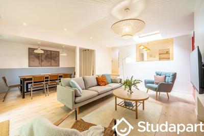 Chambre - 184 m² - 1 pièce