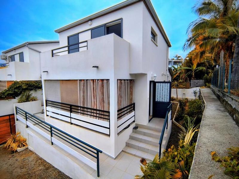 Maison - 93 m² - 4 pièces