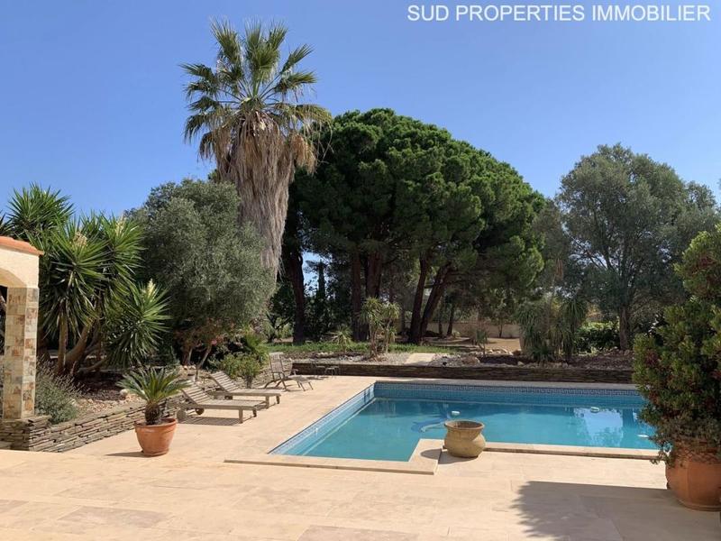 Villa - 300 m² - 7 pièces