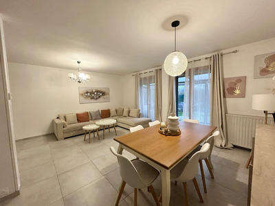 Maison - 87 m² - 4 pièces