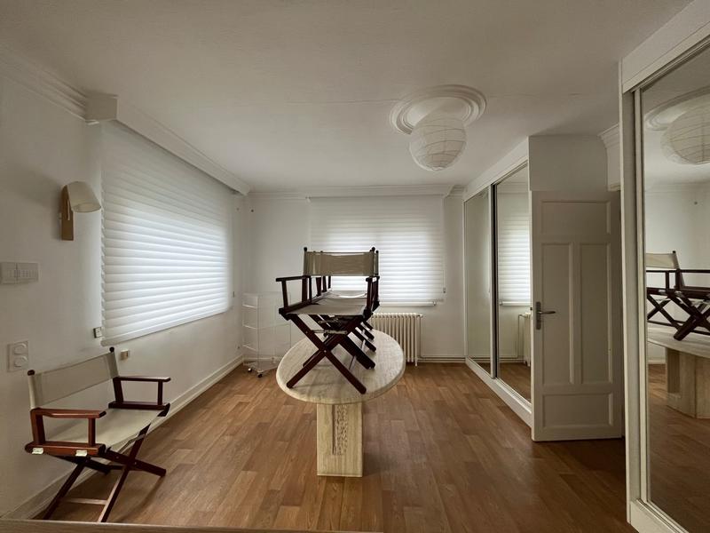 Maison - 137 m² - 6 pièces