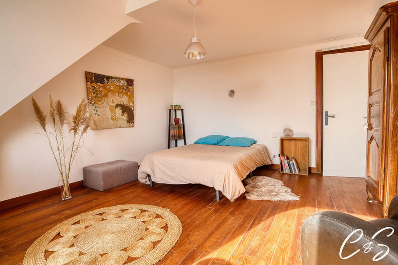 Maison ancienne - 193 m² - 7 pièces