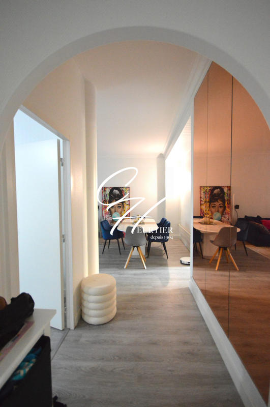 Appartement - 83 m² - 3 pièces