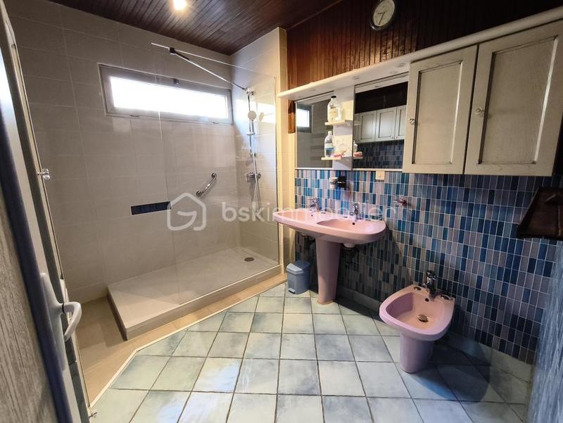 Pavillon - 140 m² - 6 pièces