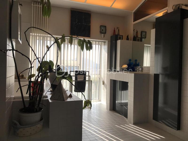 Immeuble - 318 m² - 12 pièces