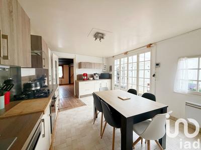 Maison - 93 m² - 5 pièces