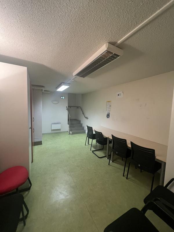 Local d'activités - 232 m²