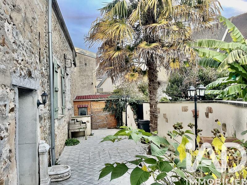 Maison - 170 m² - 8 pièces