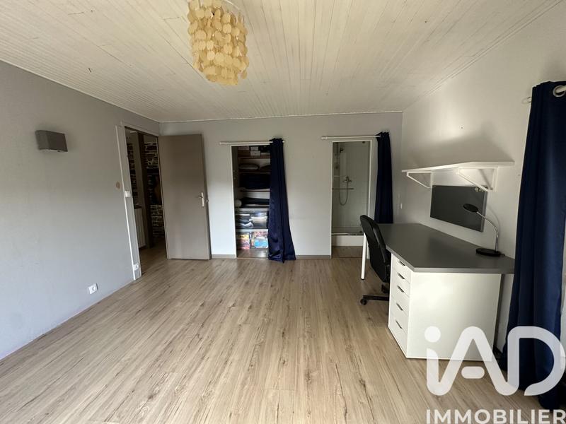 Maison - 210 m² - 8 pièces