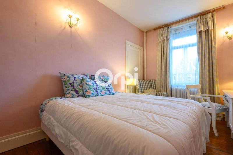 Maison - 286 m² - 9 pièces