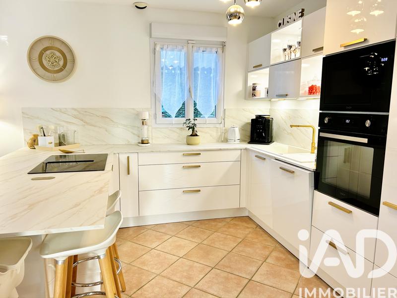 Maison - 178 m² - 8 pièces