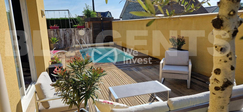 Maison - 200 m² - 8 pièces