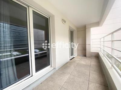 Appartement - 140 m² - 5 pièces