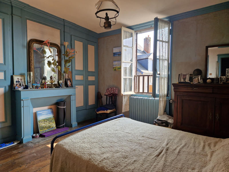 Maison - 232 m² - 7 pièces