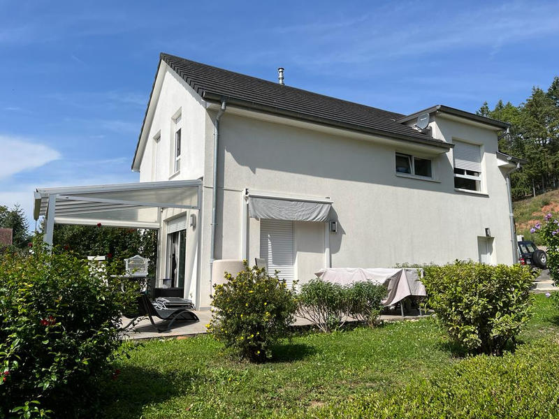 Maison - 96 m² - 4 pièces