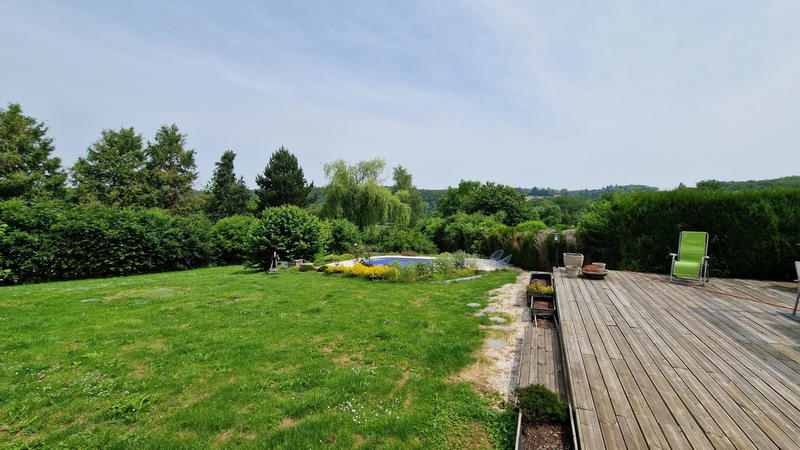 Maison - 250 m² - 8 pièces