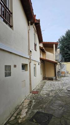 Maison - 260 m² - 13 pièces