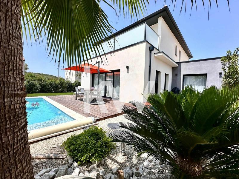 Maison - 176 m² - 5 pièces