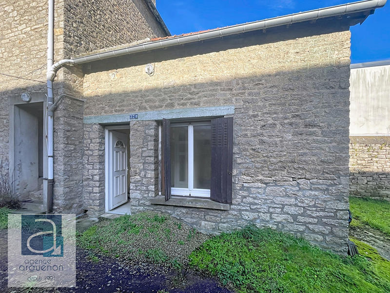 Maison - 213 m² - 9 pièces