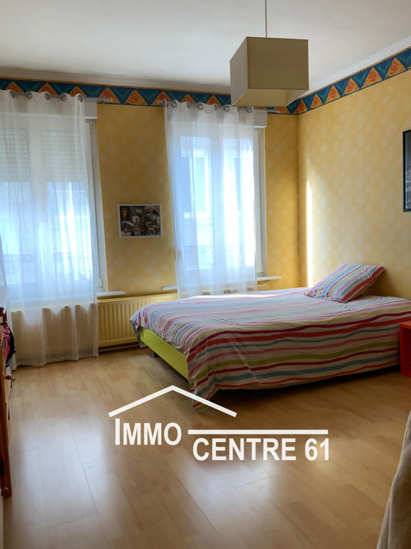 Maison - 180 m² - 5 pièces