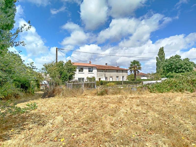 Maison - 222 m² - 8 pièces