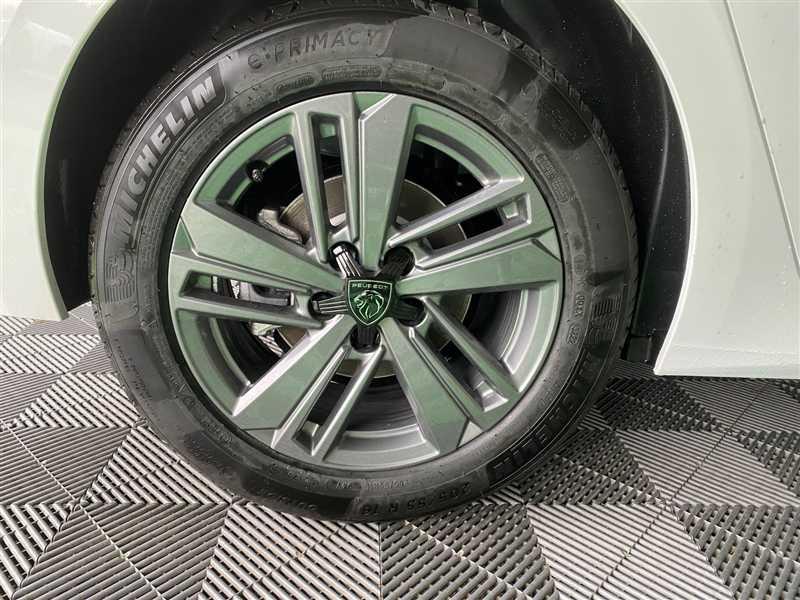 Peugeot 308 1.5 BlueHDi 130ch s&amp;S Eat8 Active Pack