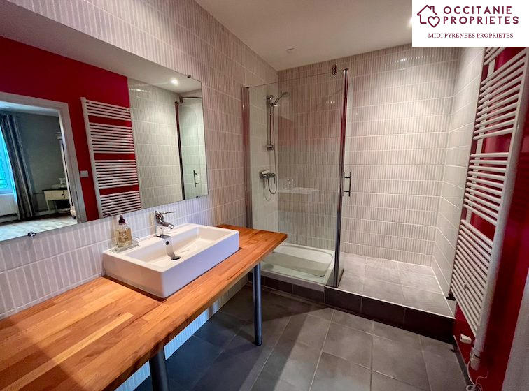 Corps de ferme - 412 m² - 10 pièces