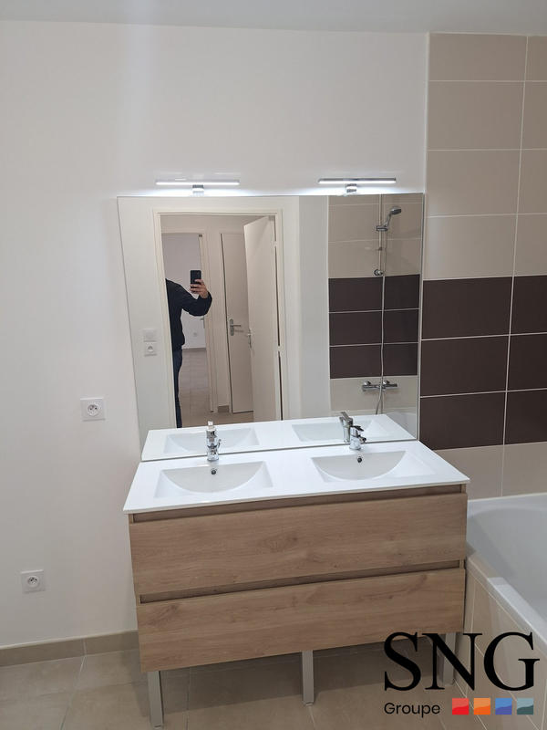 Appartement - 60 m² - 3 pièces