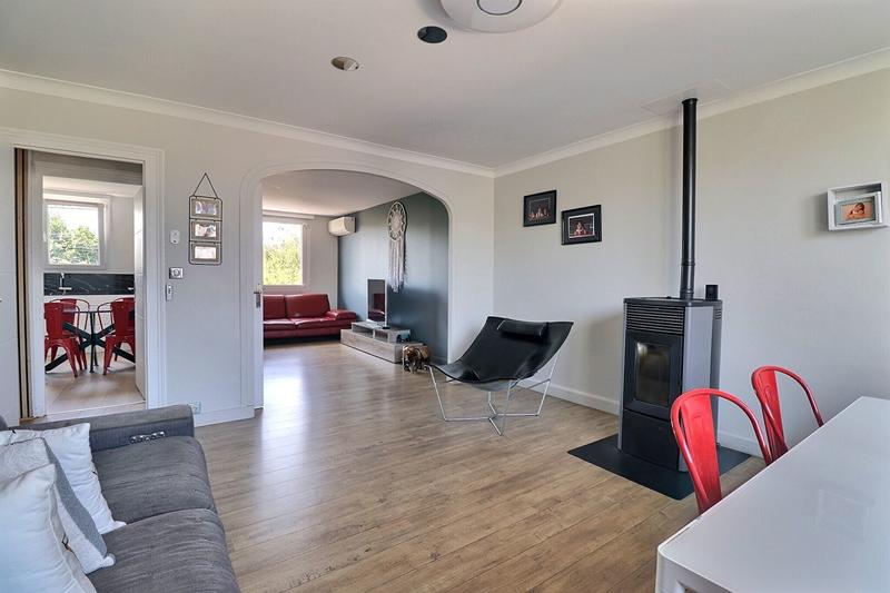 Maison - 201 m² - 8 pièces