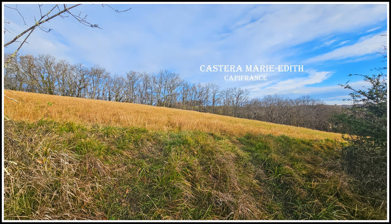 Terrain constructible - 9 886 m²