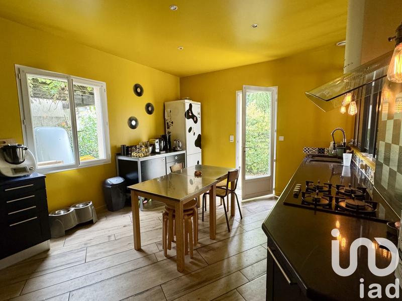 Maison - 200 m² - 7 pièces