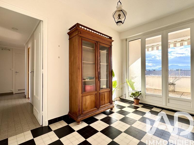 Appartement - 118 m² - 7 pièces