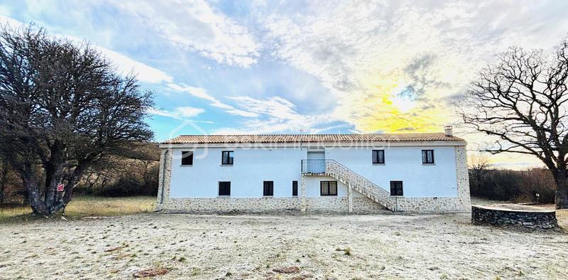 Mas - 279 m² - 12 pièces