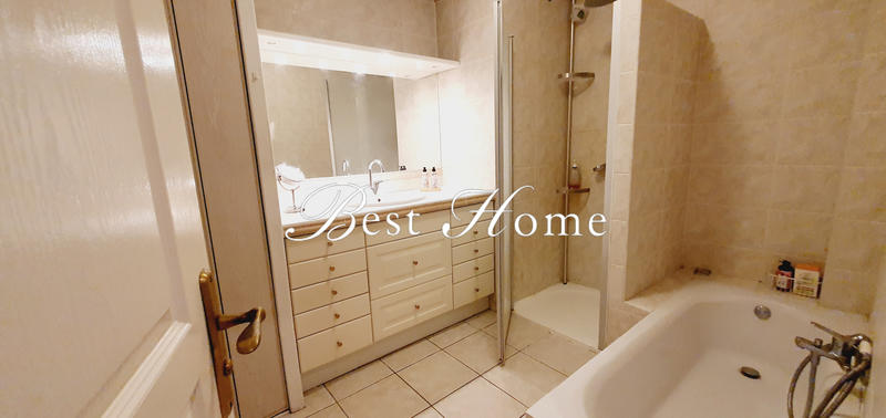 Appartement - 122 m² - 4 pièces