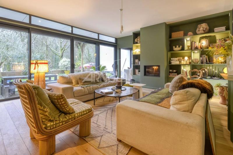 Maison - 180 m² - 8 pièces