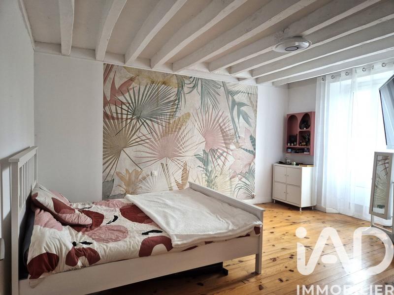 Maison - 186 m² - 8 pièces