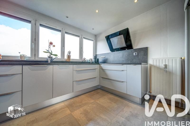 Appartement - 90 m² - 4 pièces