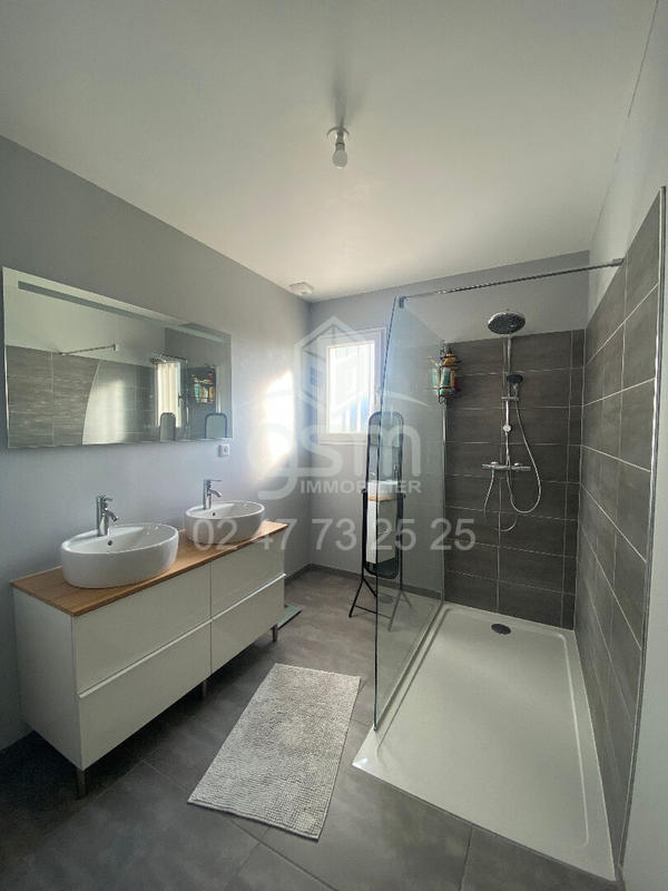 Maison - 94 m² - 5 pièces