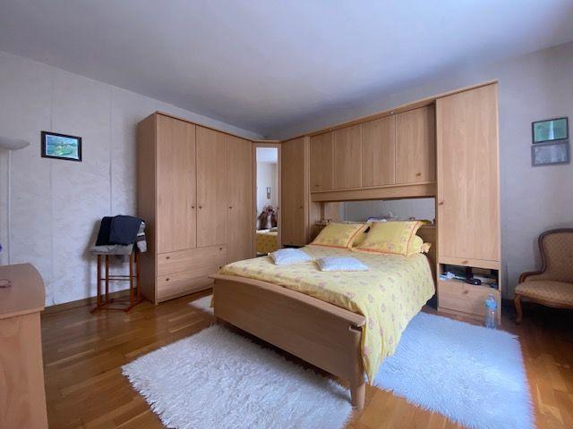 Maison - 195 m² - 7 pièces