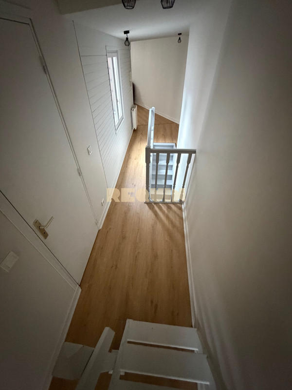 Appartement - 85 m² - 6 pièces