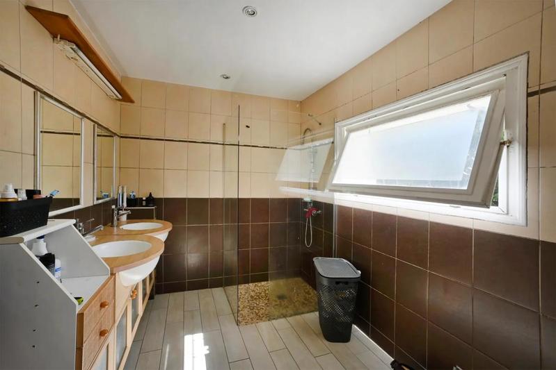 Maison - 150 m² - 4 pièces