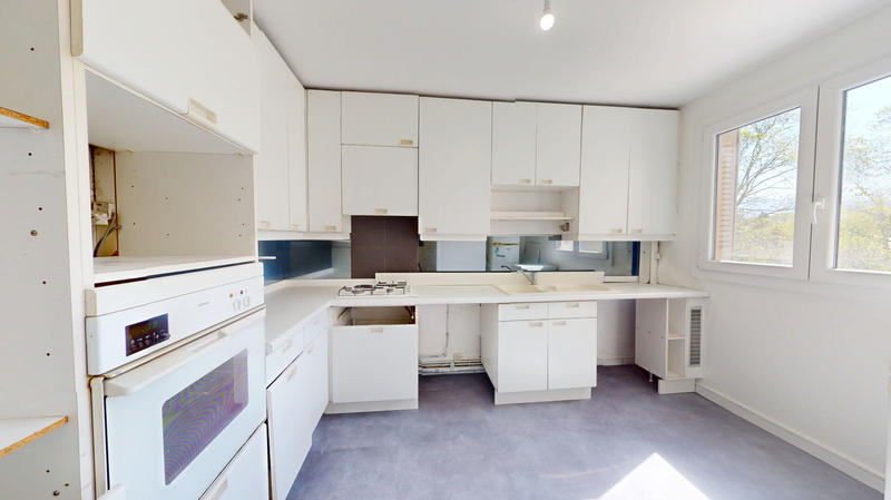 Appartement - 100 m² - 5 pièces