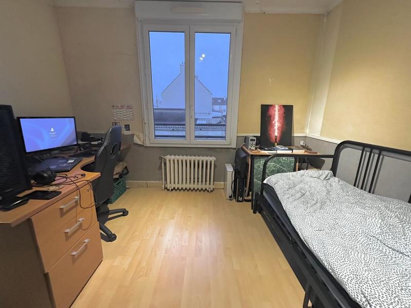 Maison - 95 m² - 5 pièces