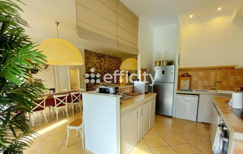 Appartement - 165 m² - 4 pièces