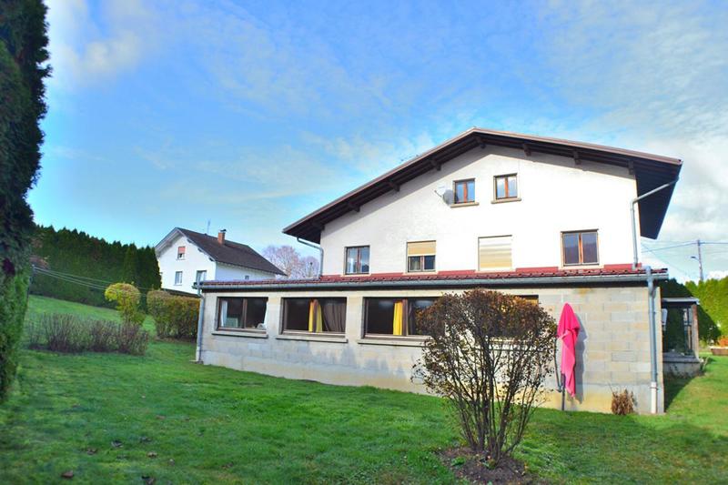 Maison - 317 m² - 14 pièces