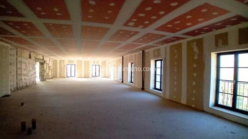 Immeuble - 250 m² - 16 pièces