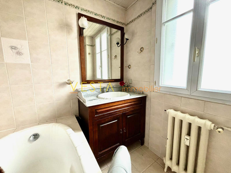 Appartement - 75 m² - 3 pièces