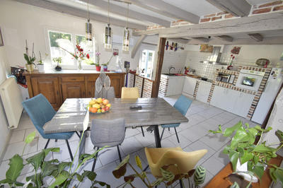 Maison - 210 m² - 7 pièces