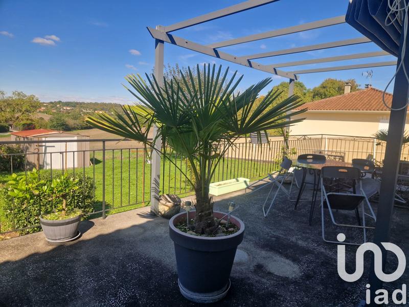 Maison - 92 m² - 5 pièces